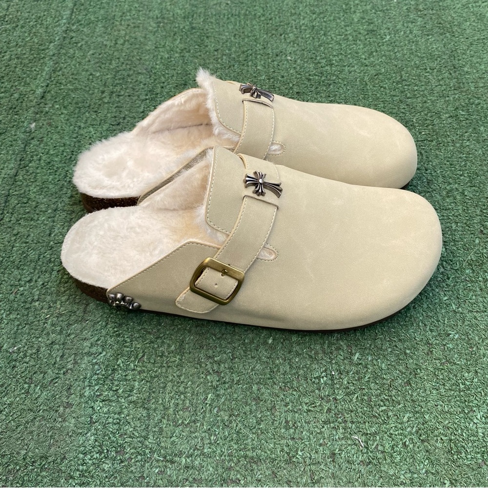 Cream Clogs - Picture 4 of 8